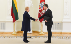 VSD direktorius D. Jauniškis (dešinėje). Nuotr. prezidentas.lt