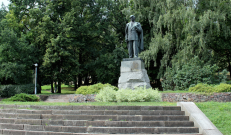 P. Cvirkos paminklo nugriovimo Vilniaus centre siekia Žmonių partija ir jos satelitininiai dariniai. Nuotr. vilniusgo.lt