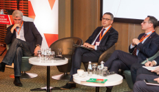 V. Bakas (viduryje) su bendražygiais. Nuotr. facebook.com