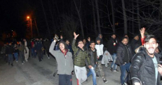 Pabėgėliai iš Sirijos eina į Europą. Nuotr. i2.wp.com
