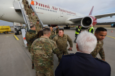 JAV kariai grįžta namo.