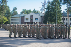  KAM nuotraukoje (aut. A. Pliadis) – šių metų vasaros pabaigoje LDK Kęstučio batalionui oficialiai perduotos naujos kareivinės.