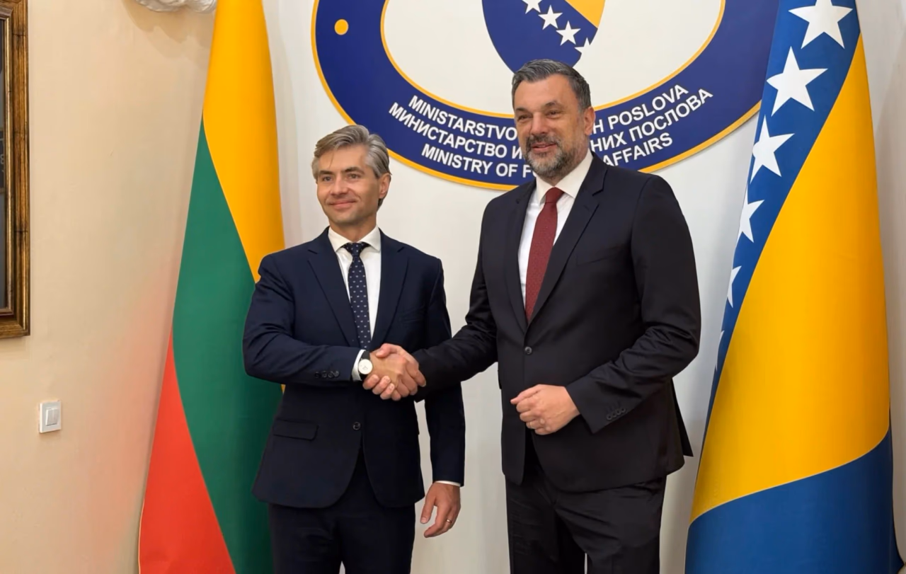 Nausėdos Budrys Bosnijoje ir Hercegovinoje perspėjo Balkanus dėl Rusijos grėsmės