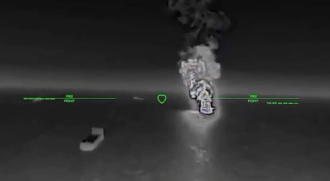 Ukrainos dronai smogė Rusijos „šešėliniam laivynui“ Azovo jūroje