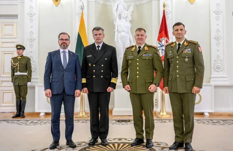 Lietuva turi dar du generolus