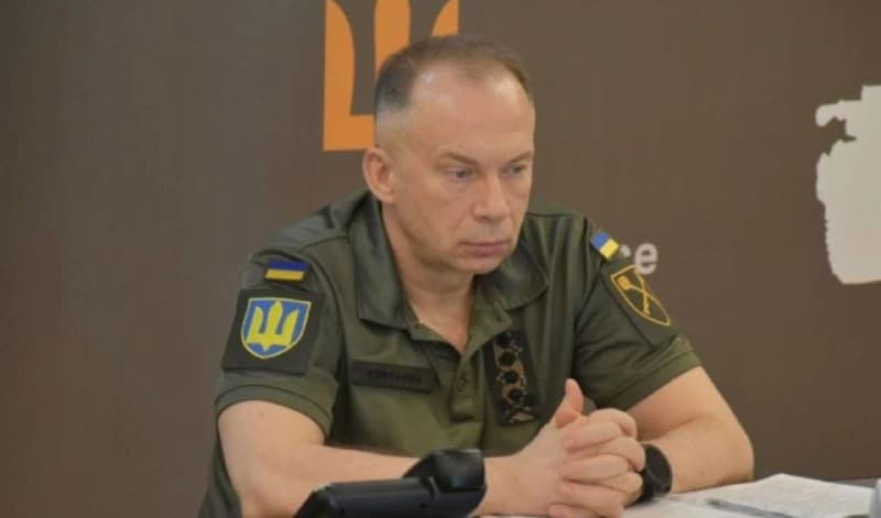 Po atleidimo Syrskis perduoda puolimui pasirengusią kariuomenę