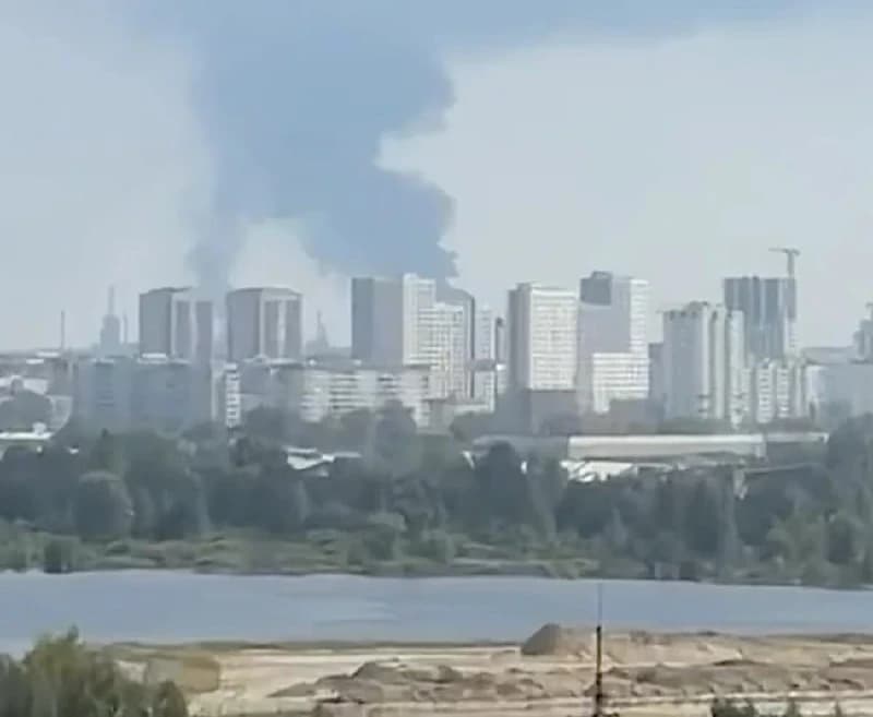 Rusijos gynyba bejėgė – Ukrainos smūgiai pasiekia vis tolimesnius taikinius