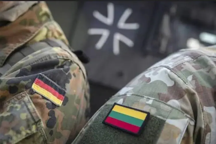 Britų žiniasklaida apie Lietuvą: maža valstybė, tapusi visos Europos pasirengimo karui pavyzdžiu