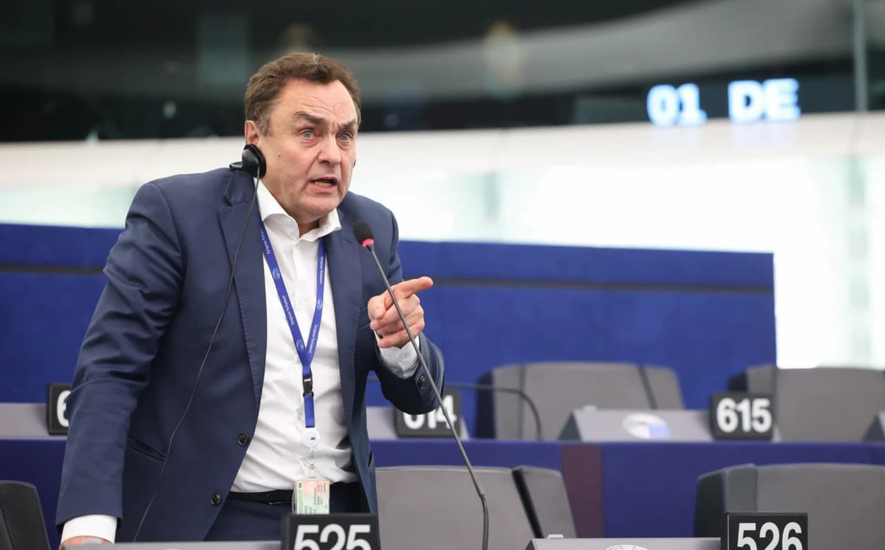 Europos Parlamento narys Petras Gražulis kviečiamas dalyvauti Lazdijų mero rinkimuose