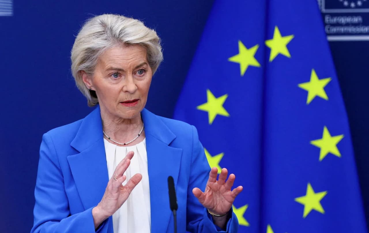 Ursula von der Leyen stojo prieš JAV sankcijas Tarptautiniam baudžiamajam teismui