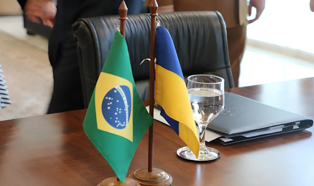 Netikėtas signalas iš BRICS: Brazilija pareiškė norinti būti Ukrainos partnere ir gynybos srityje