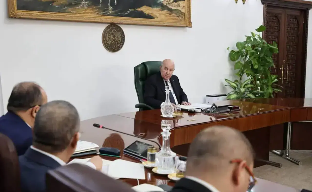 Alžyro prezidentas nurodė įvesti mirties bausmę už tyčinį miškų padegimą