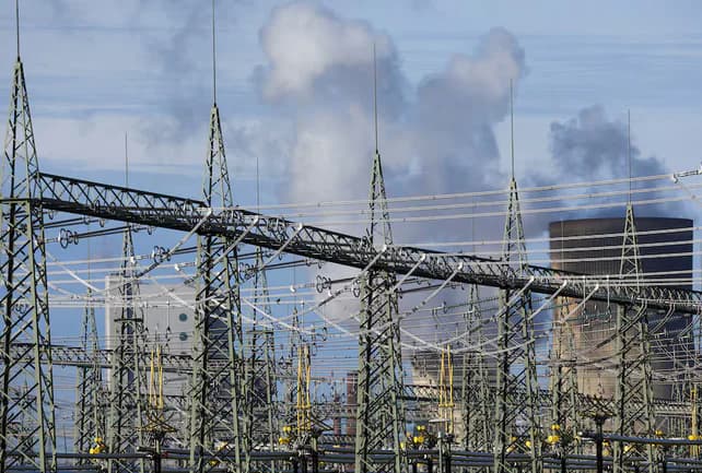 Vokietijoje – nauji išpuoliai prieš elektros infrastruktūrą: akys krypsta į Rusiją