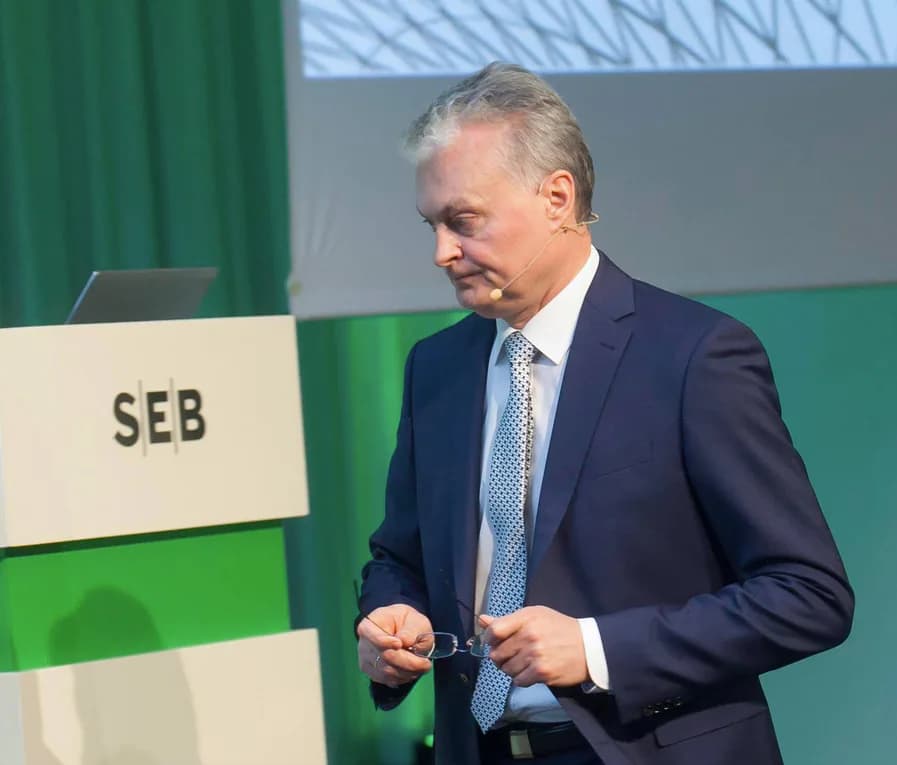 Penktieji karo metai, o bankas SEB vis dar nesustabdė savo veiklos Rusijoje – kodėl tyli Nausėda?