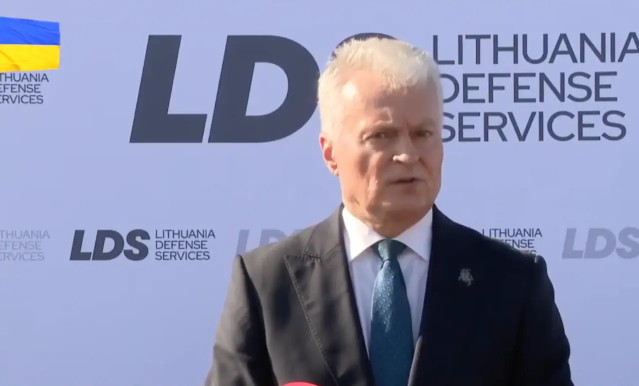 JAV traktuoja Nausėdą kaip labai rimtą ir atsakingą, todėl į Vašingtoną nepakvietė