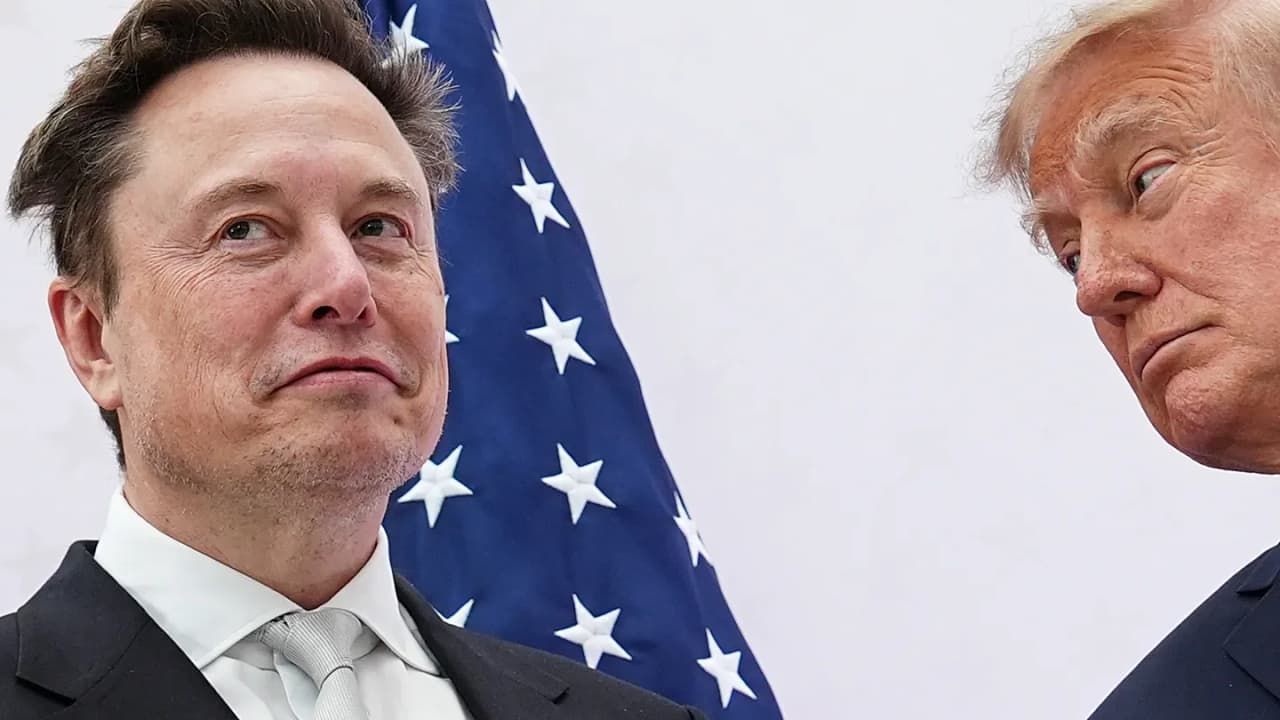 Musk dėl „Starshield“ ribojimų nurodo į JAV valdžią