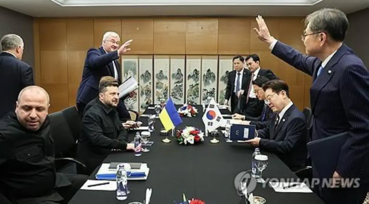 Pietų Korėja kaltina Ukrainą nederamu elgesiu ir atšaukia pusę ambasados darbuotojų