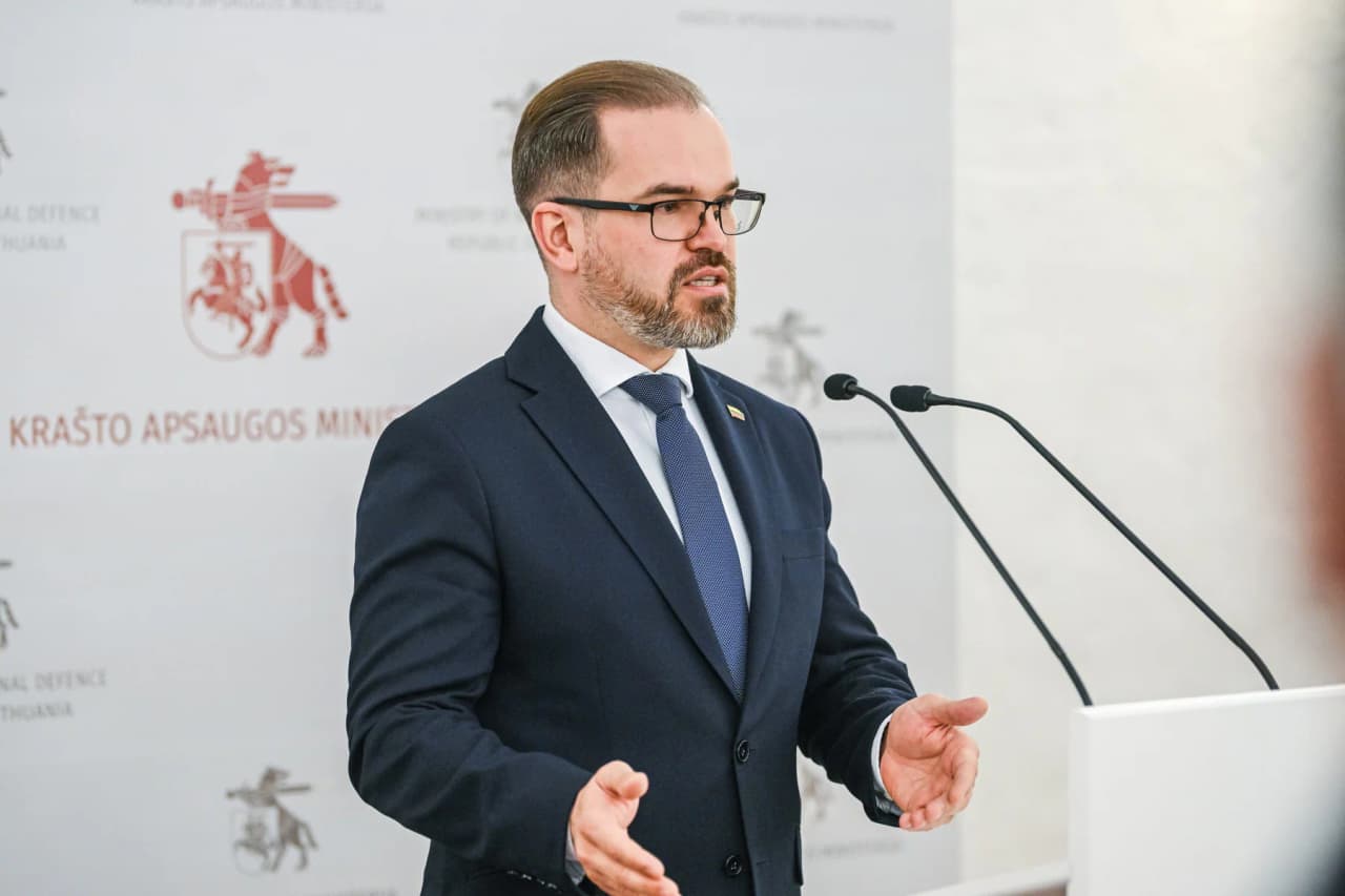 Lietuvos gynybos pirkimus siūloma spartinti atsisakant dalies procedūrų