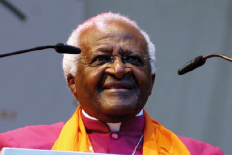 D. M. Tutu pareikalavo iškelti bylas buvusiems JAV ir JK vadovams