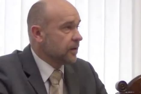 "Ekspertų išvadose vienareikšmiškai pasakyta, kad vaiko tolimesnė apklausa beprasmė ir jo atmintis yra ištrinta", - teigė teisėjas A. Cininas.