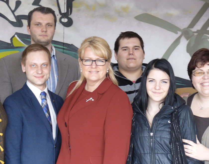 Ministrė A. Pabedinskienė (ketvirta iš dešinės). Nuotr. socmin.lt