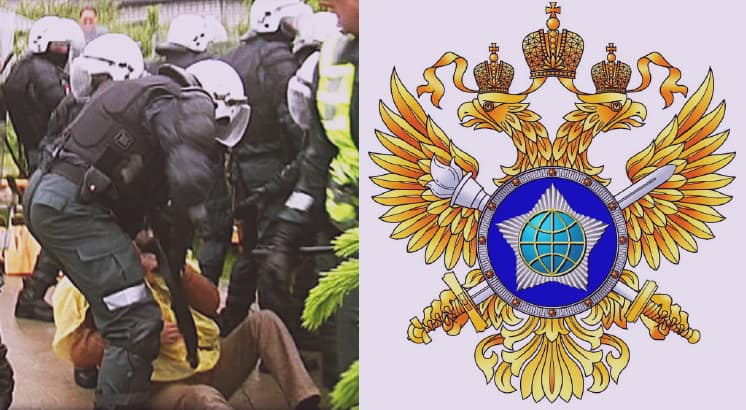 Nuotraukoje kairėje Lietuvos pareigūnas šalina kliūtį Garliavoje, teismo sprendimo vykdymo metu. Dešinėje - Rusijos Federacijos Išorinės žvalgybos tarnybos emblema
