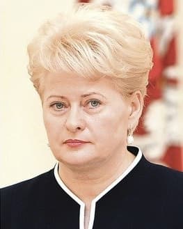 Valdantieji prašo prezidentės faktų apie galimą Kremliaus įtaką „darbiečiams“