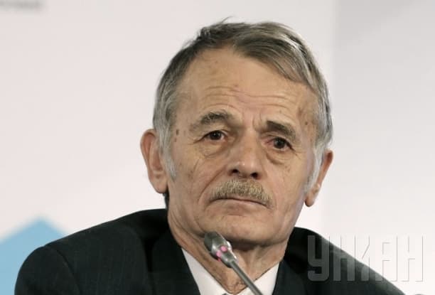 1944 m. gegužės 18 d. vienerių metų M. Džemilevas buvo deportuotas su savo tauta iš Krymo į Uzbekiją. Sovietmečiu už disidentinę veiklą persekiotas KGB, 15 metų praleido kalėjimuose. Krymo totorių Medžlisui vadovavo nuo 1991 iki 2013 m. rudens. Nuotr. unian.net