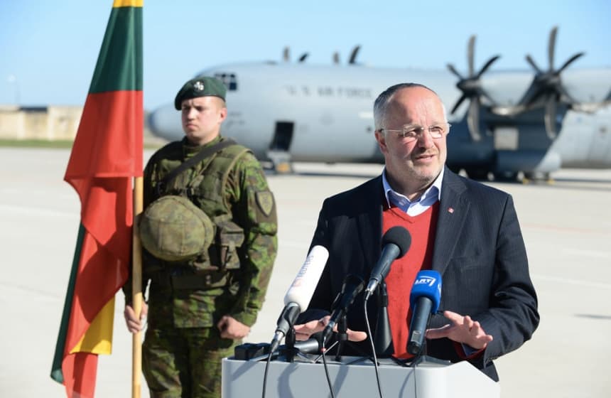 Krašto apsaugos ministras J. Olekas. Nuotr. kam.lt