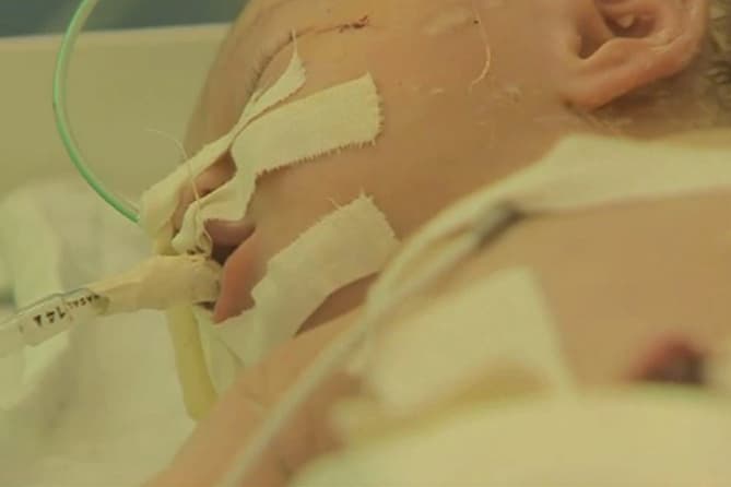 BBC reportažas: Palestinoje kūdikis gimė mirusiai motinai (žuvusių skaičius jau perkopė per tūkstantį)