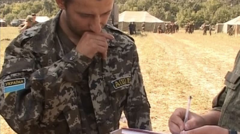 Nors Ukrainos armija pasiekė esmines pergales, o NATO turi daugybę įrodymų kas numušė Malaizijos lėktuvą, nemažai Ukrainos karių pasidavė Rusijai