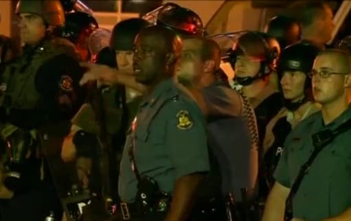 Fergusone protestai tęsiasi