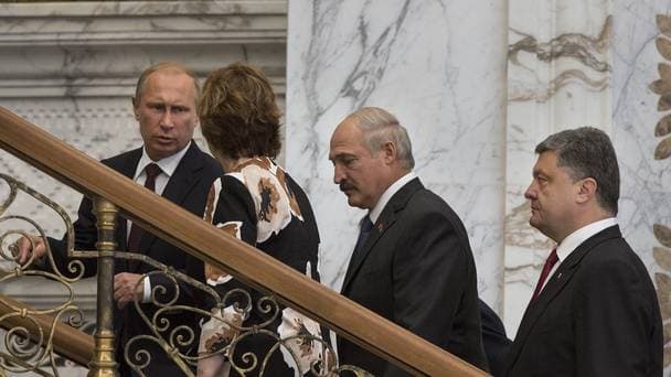 Deutsche Welle: Putinas ir Porošenko pasikalbėjo – ką išgirdo Vakarai?