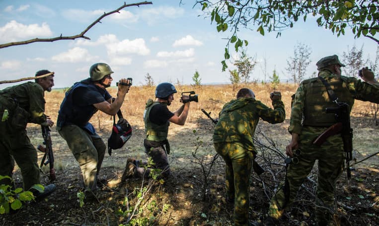 Lietuvos žiniasklaida skelbia, kad prasidėjo tiesioginė Rusijos invazija į Ukrainą