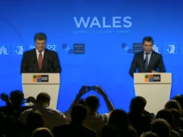 NATO ir Ukrainos vadovų spaudos konferencija Velse