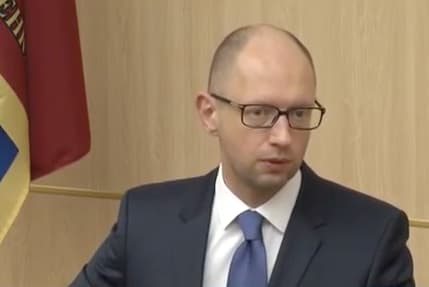 Ukrainos premjeras A. Jaceniukas nurodė kryptį intelektualiniam elitui, kaip reikia auklėti jaunimą