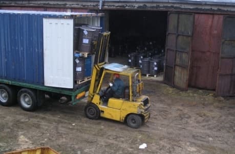 Verslininkai užsimena, kad kovose dėl senų pesticidų išgabenimo kai kurios bendrovės galėjo naudotis ir Aplinkos ministerijos globa. Nuotr. LŽ arch.