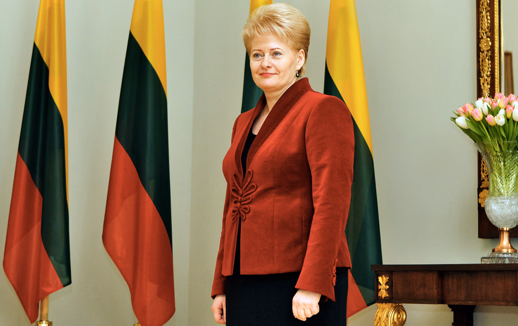 Prezidentė Dalia Grybauskaitė labai dažnai tampa priešiškų Lietuvai jėgų pirmuoju taikiniu. Nuotr. br.lt