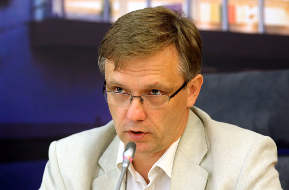 Ir nelegalių imigrantų antplūdžio akistatoje tęsiamas Lietuvos išvalstybinimas