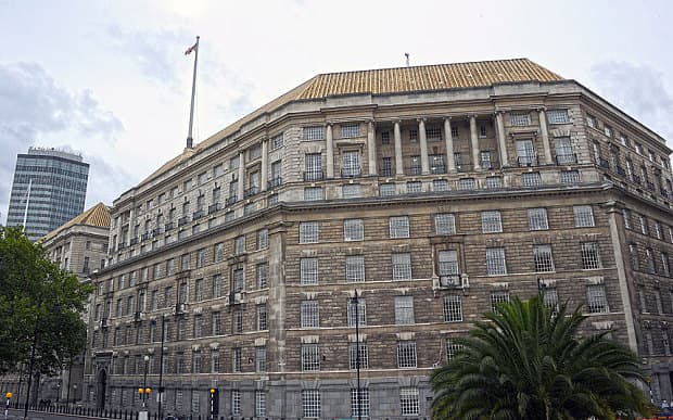 MI5 būstinė Londone.