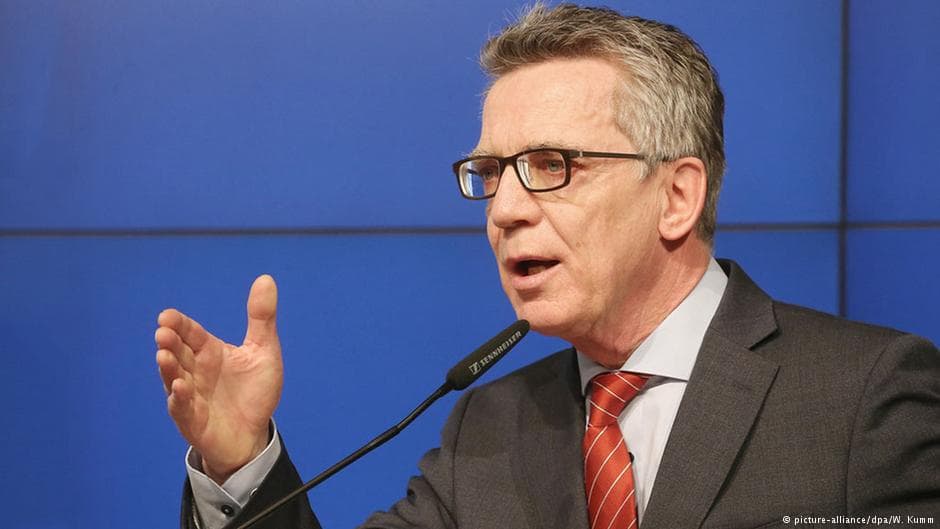 Vokietijos vidaus reikalų ministras: ES reikia sutarties su Šiaurės Afrika dėl migrantų politikos