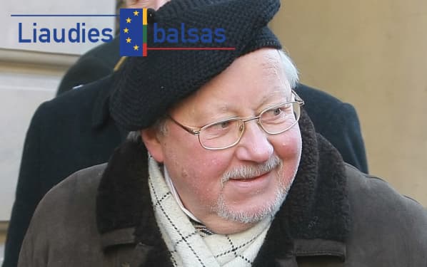 Vienas iš megztųjų berečių (beretozoidų – konservatnikų) išskirtinių atributų gyvenime – megzta beretė ant galvos. O internete visada konservatniką atskirti galima iš keiksmažodžių, tam tikrų specifinių kodinių žodžių bei suveltos kalbos, liaudiškai kartais vadinamos apsiseilėjusia kalba. Asociatyvioje nuotraukoje ant žmogaus galvos būtent ir matome vieną pagrindinių išorinių konservatikų atributų – megztą beretę.
