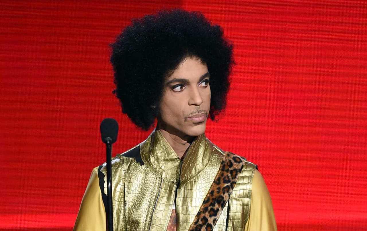 Mirė muzikos legenda Prince