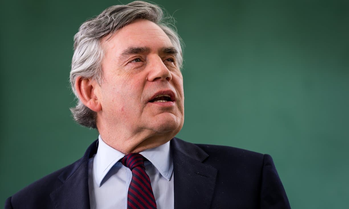 Buvęs Jungtinės Karalystės premjeras Gordonas Braunas (Gordon Brown) ES šalims siūlo susivienyti kovojant su LAB, kurių egzistavimas, pasak jo, per metus ekonomikas smukdo 7 trln. dolerių.