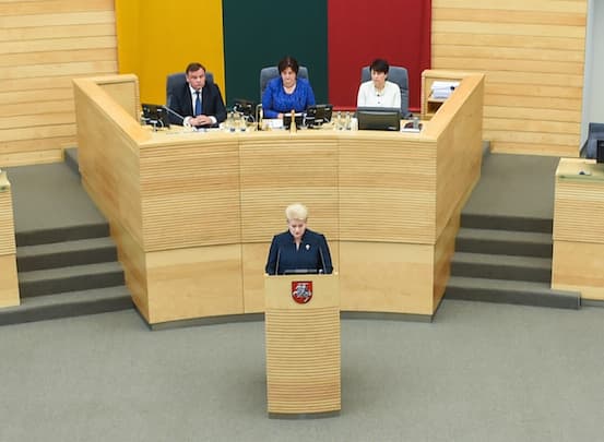 JE metinis pranešimas yra NUSIKALTIMAS PRIEŠ VALSTYBĘ