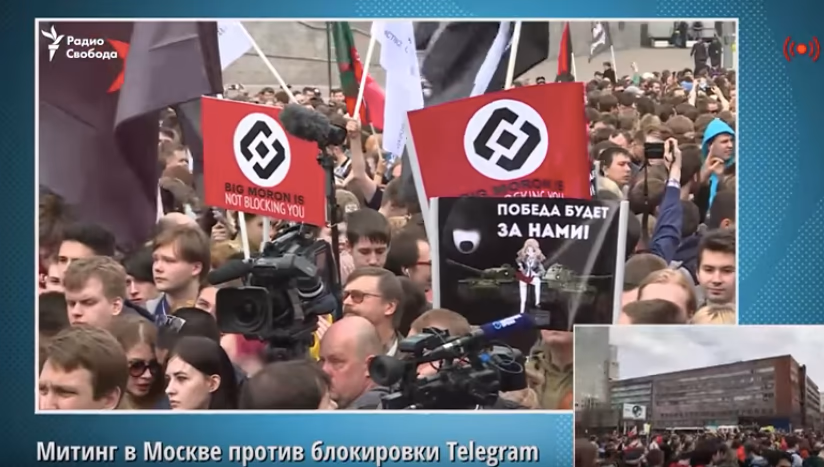 Rusijoje skamba raginimai „versti carą“