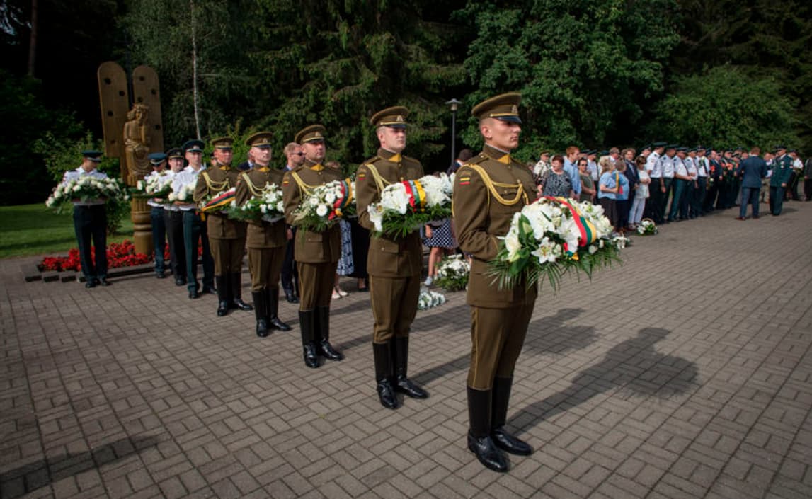 27-ųjų Medininkų tragedijos metinių minėjimas. Nuotr. lrs.lt