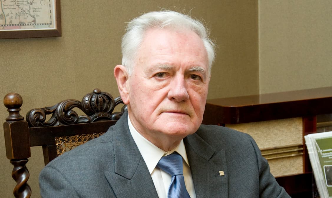Prezidentas V. Adamkus.