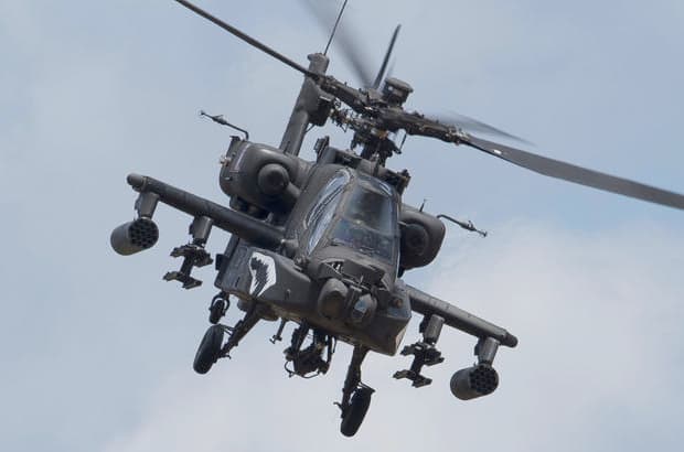 Rusijai dar labiau atgrasyti pasitelkiami atakos sraigtasparniai „Apache“