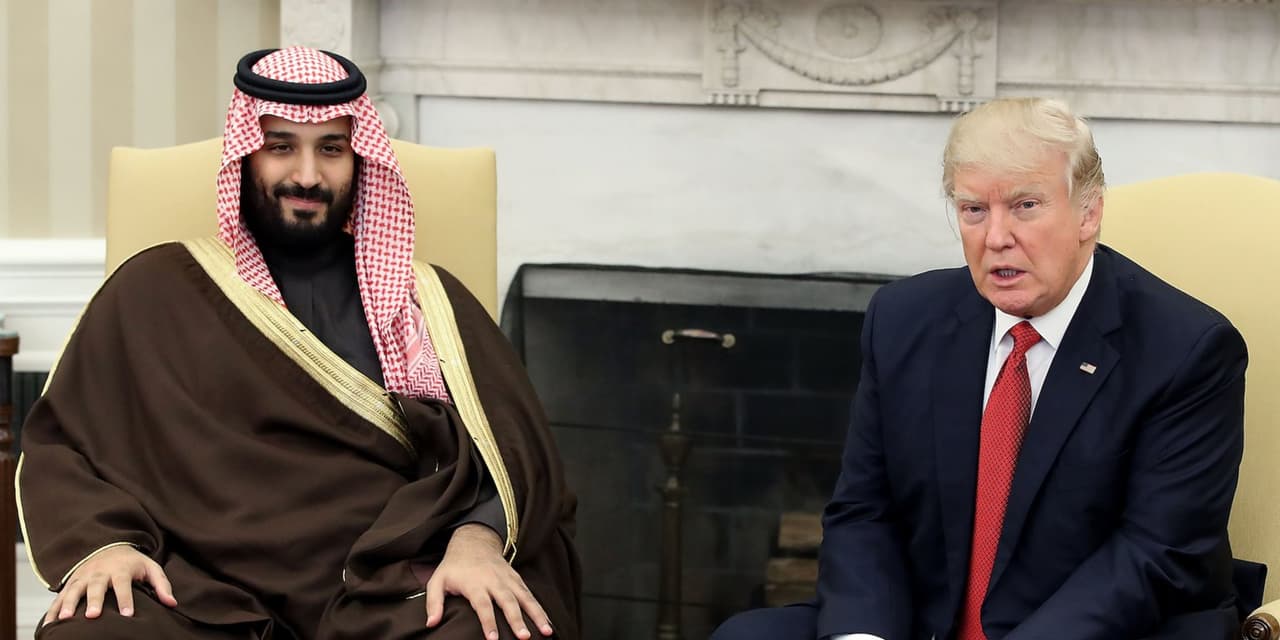 Donaldas Trampas ir Saudo Arabijos kronprincas Mohamedas bin Salmanas bin Abdulazizas al Saudas.